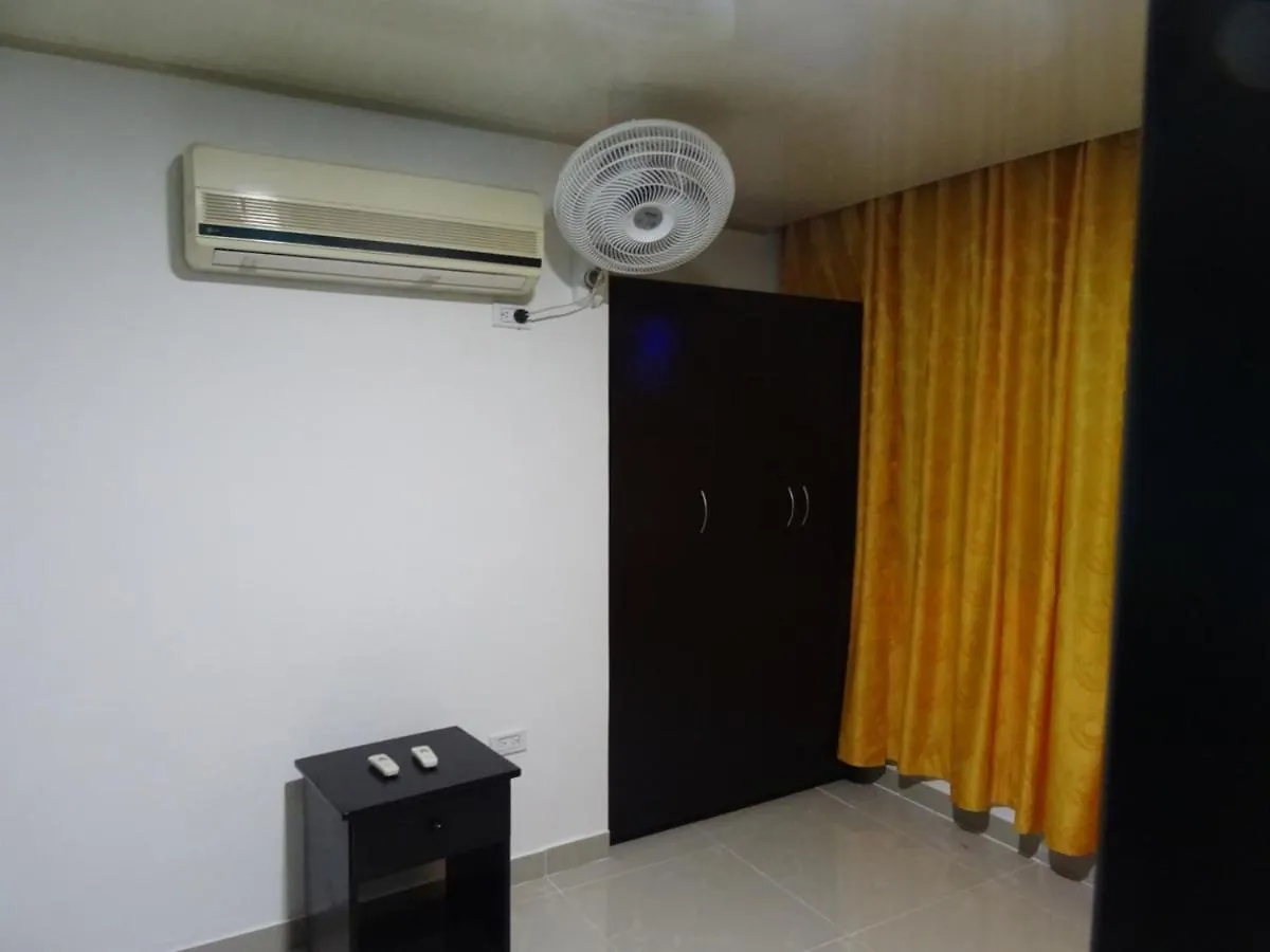 Condominio al frente de la playa EL RODADERO! Amplio y hermoso apartamento Santa Marta