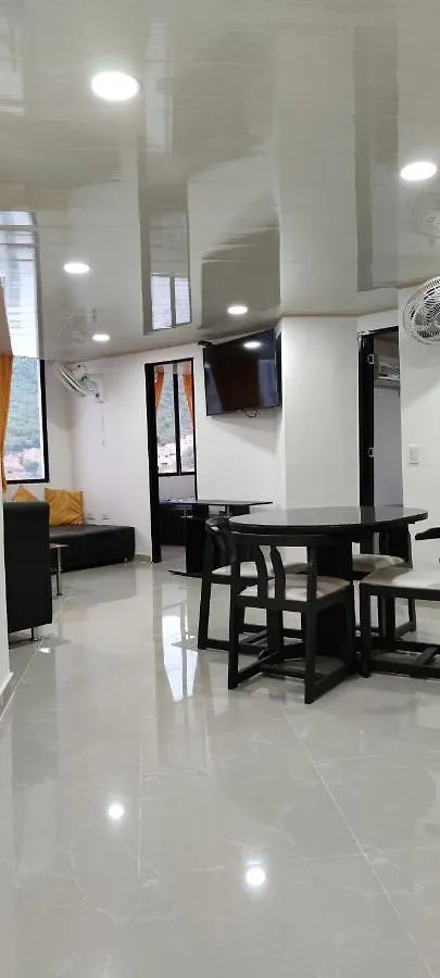 Condominio al frente de la playa EL RODADERO! Amplio y hermoso apartamento Santa Marta